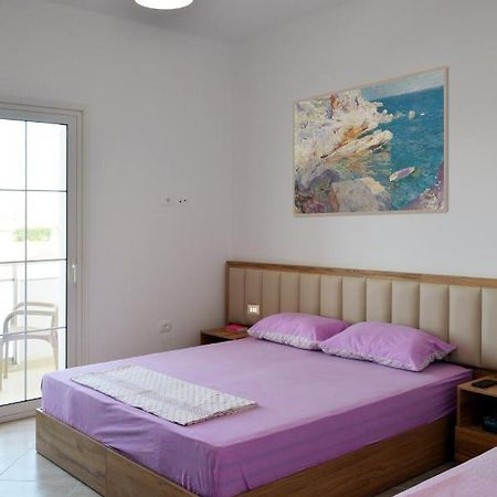 Villa Luelfa Durrës Eksteriør bilde